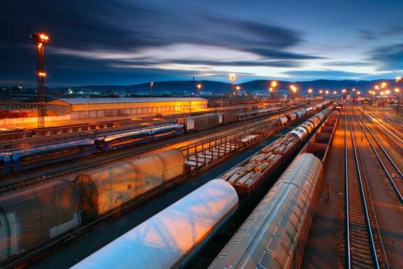 TRANSPORT FERROVIAIRE DE MARCHANDISES RESTRUCTURATION DE FRET SNCF